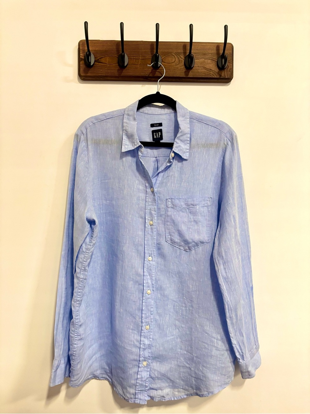 GAP Women’s Light Blue Button-Up Shirt